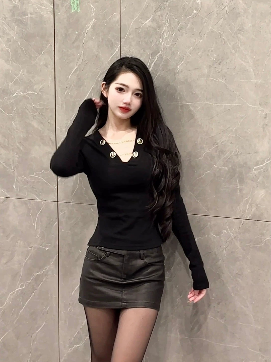 Onyx Chain Top