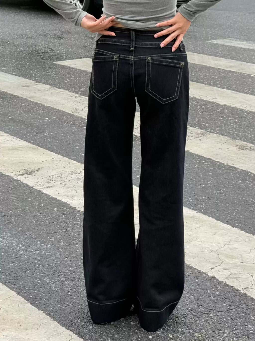 Black Low Rise Baggy Jeans