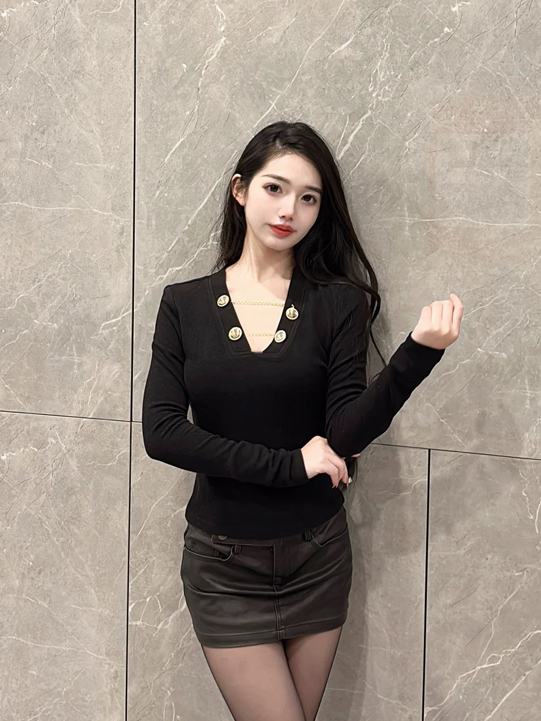 Onyx Chain Top